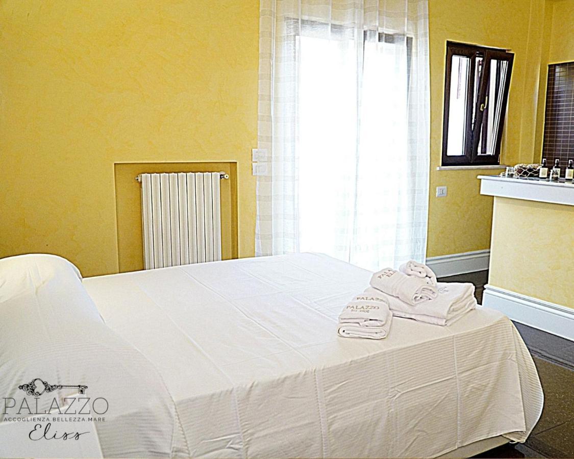 B&B Palazzo Eliss Di Bartocci Srl Margherita Di Savoia Luaran gambar